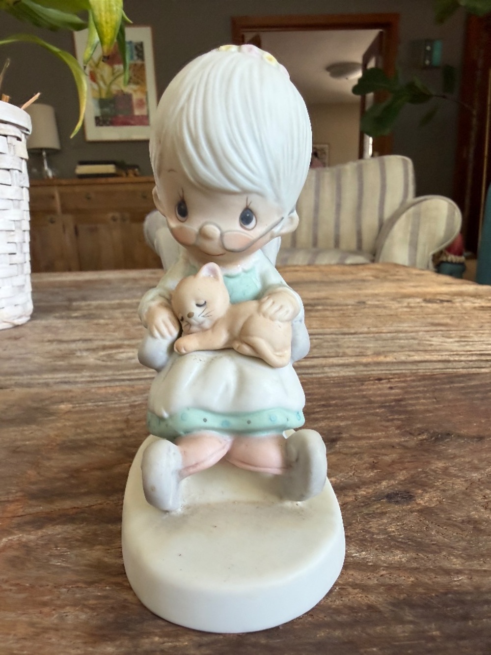 Vintage Precious Moments "The Purr-fect Grandma" Figurine (E-3109) (1979)